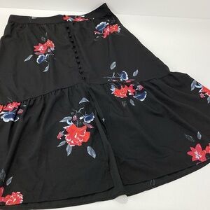 Vero Moda Black Panama Skirt with Red Floral Design Button Front Flowy XL NWT